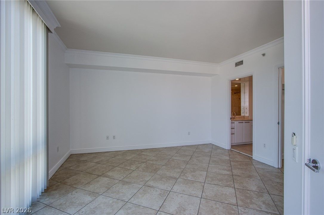 322 Karen Avenue 1603 — photo 4