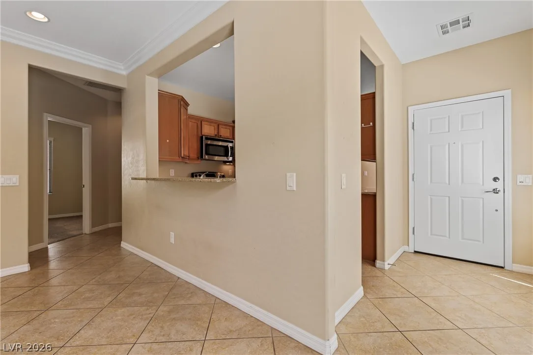 1498 Cougar Court — photo 3