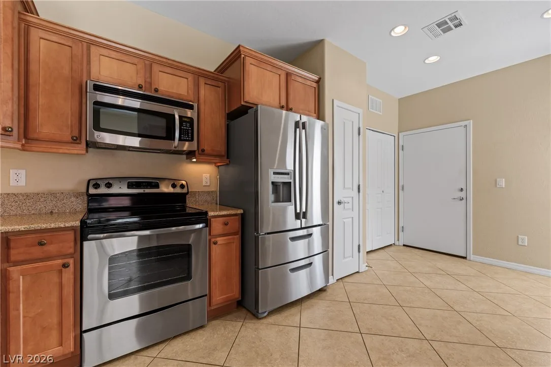 1498 Cougar Court — photo 5