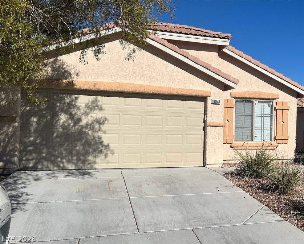 10976 Vallerosa Street — photo 2 of 17