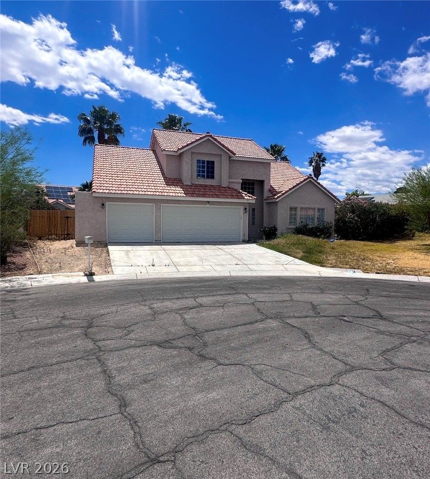 6705 Shallow Creek Court — photo 2 of 20