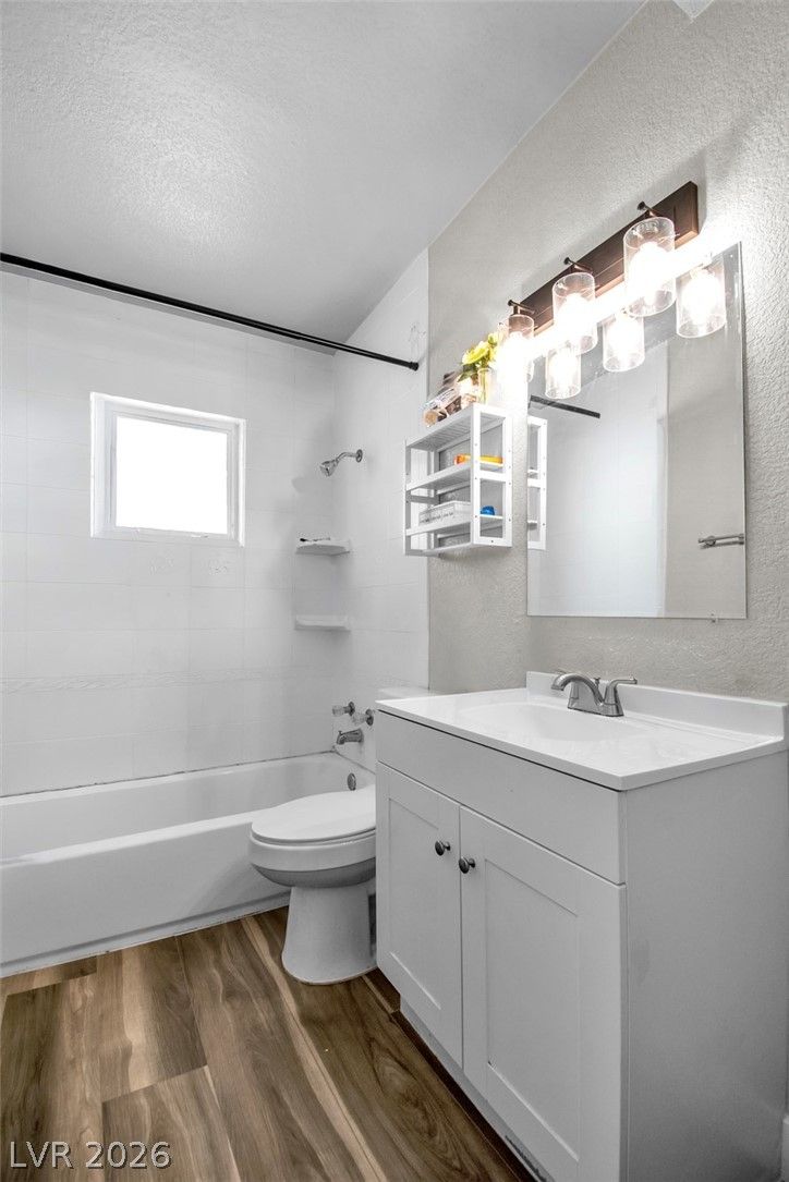 1417 East Piper Avenue — photo 5 of 9