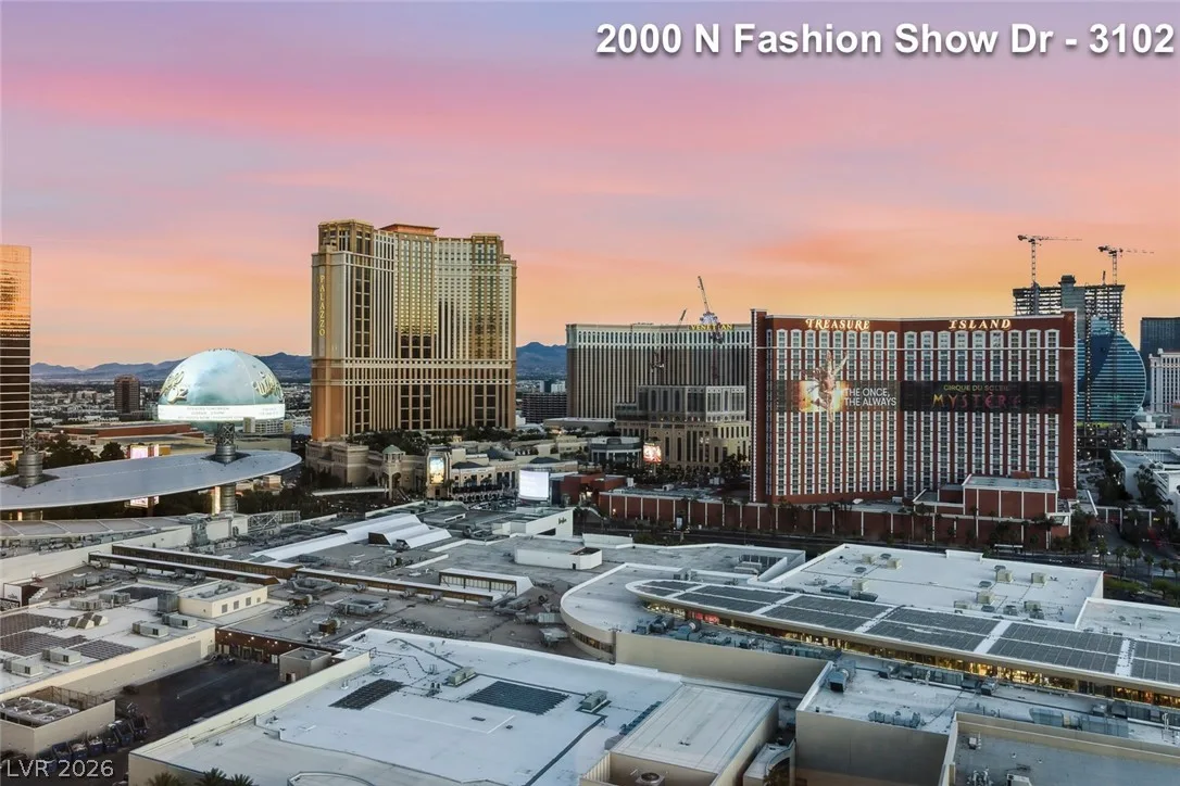 2000 North Fashion Show Drive 3102 — photo 5