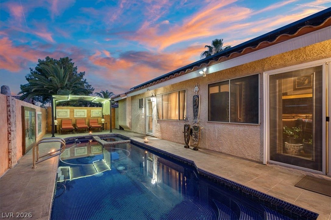 2524 Sunset Beach Lane — photo 3