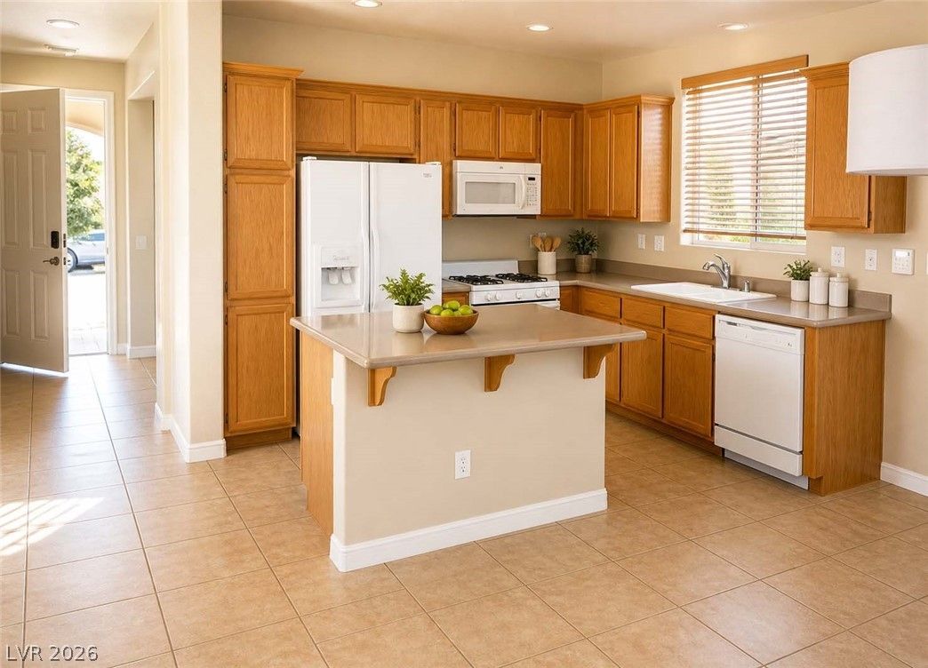 11056 Lampione Street — photo 2 of 4