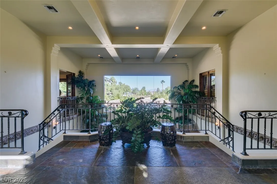 549 Regents Gate Drive — photo 4
