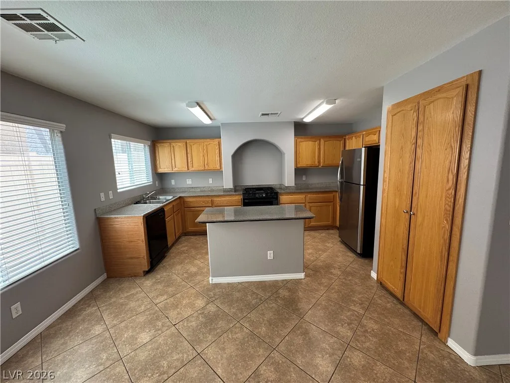 7267 Phlox Road — photo 4
