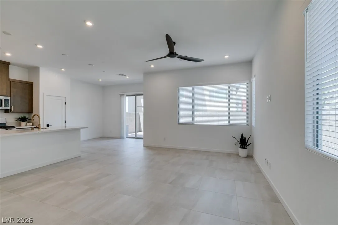 3208 Vittoria Avenue — photo 4