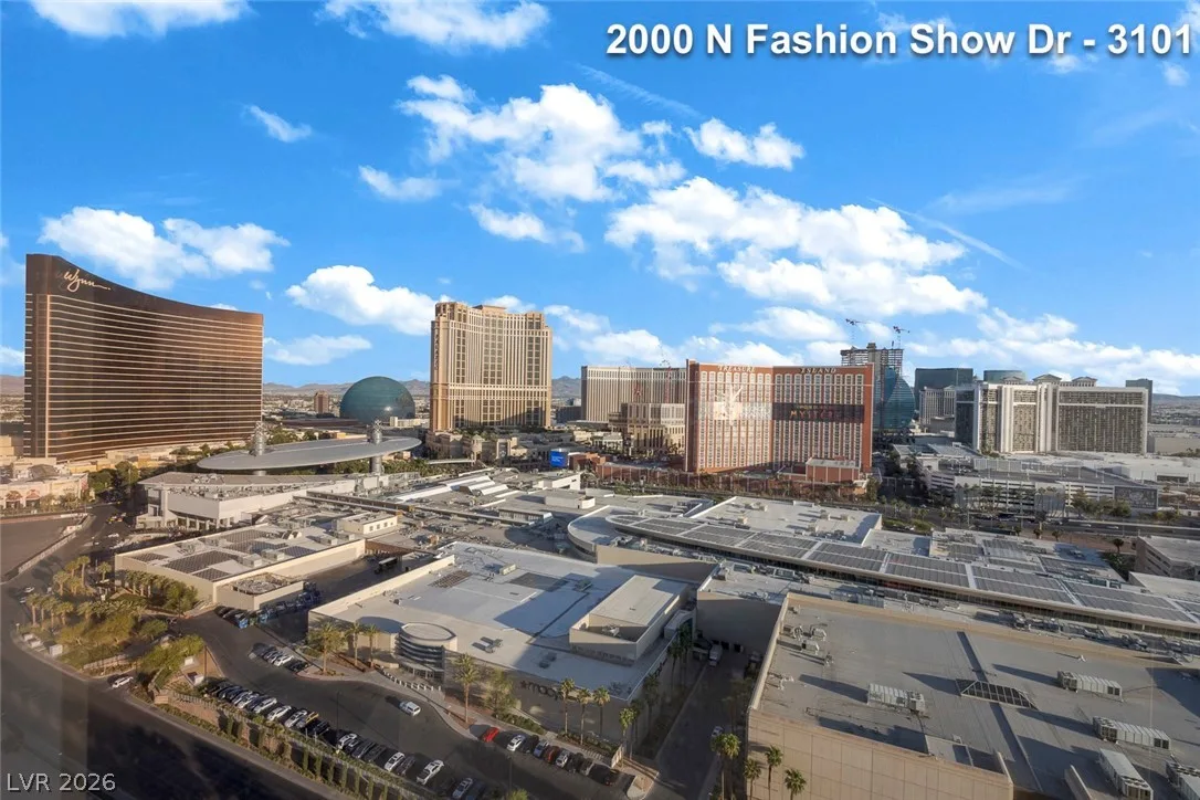 2000 North Fashion Show Drive 3101 — photo 4