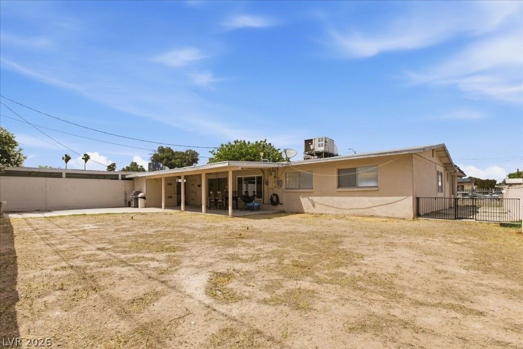4075 Pepe Circle — photo 5 of 27