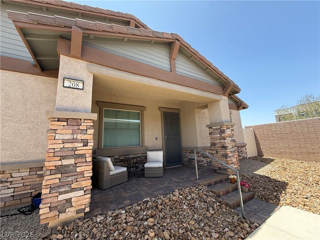 208 Bellini Peak Avenue — photo 1