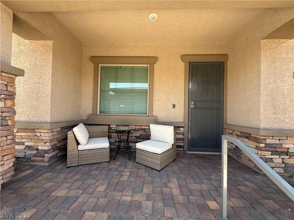 208 Bellini Peak Avenue — photo 3