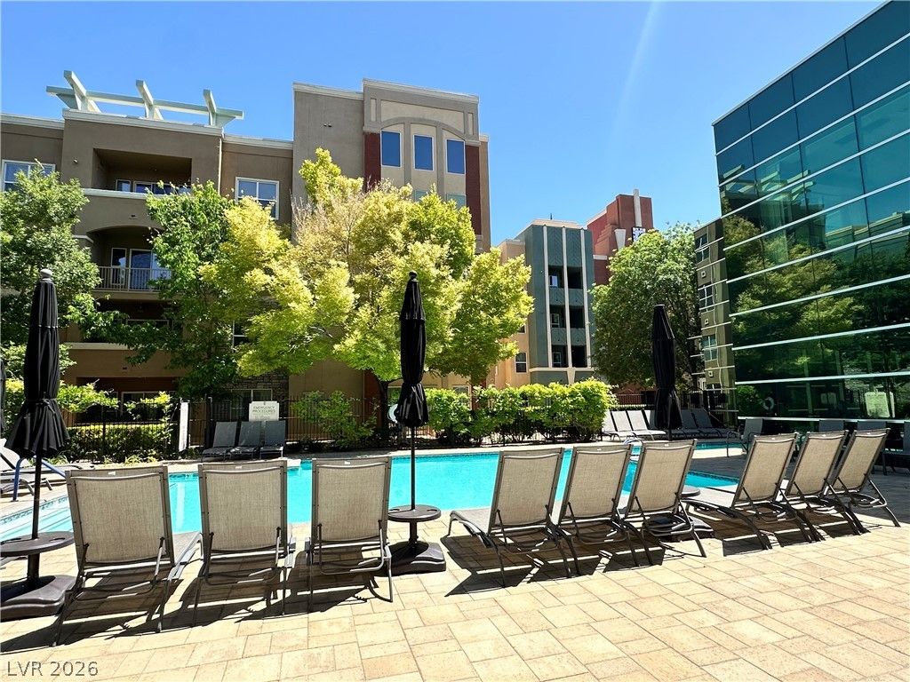 32 East Serene Avenue 408 — photo 4