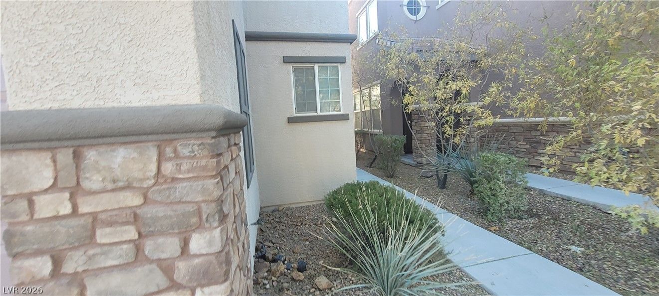 8695 Canfield Canyon Avenue — photo 2 of 40