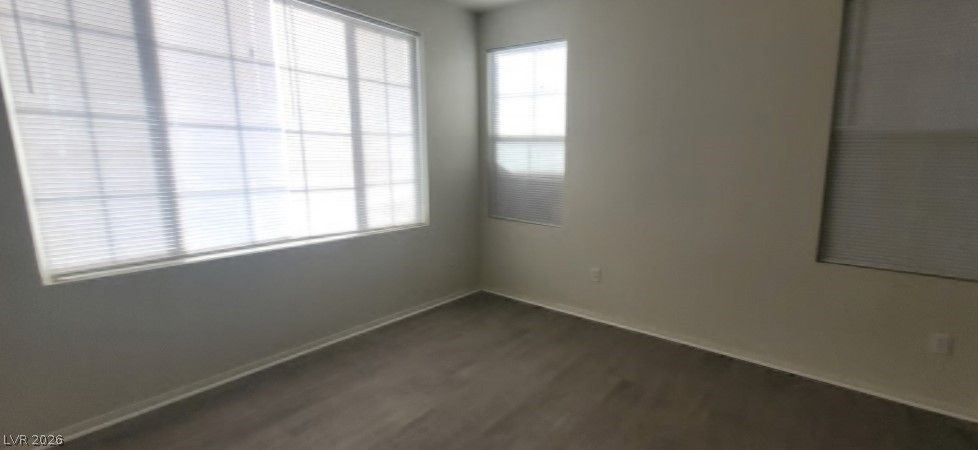 Photo 33