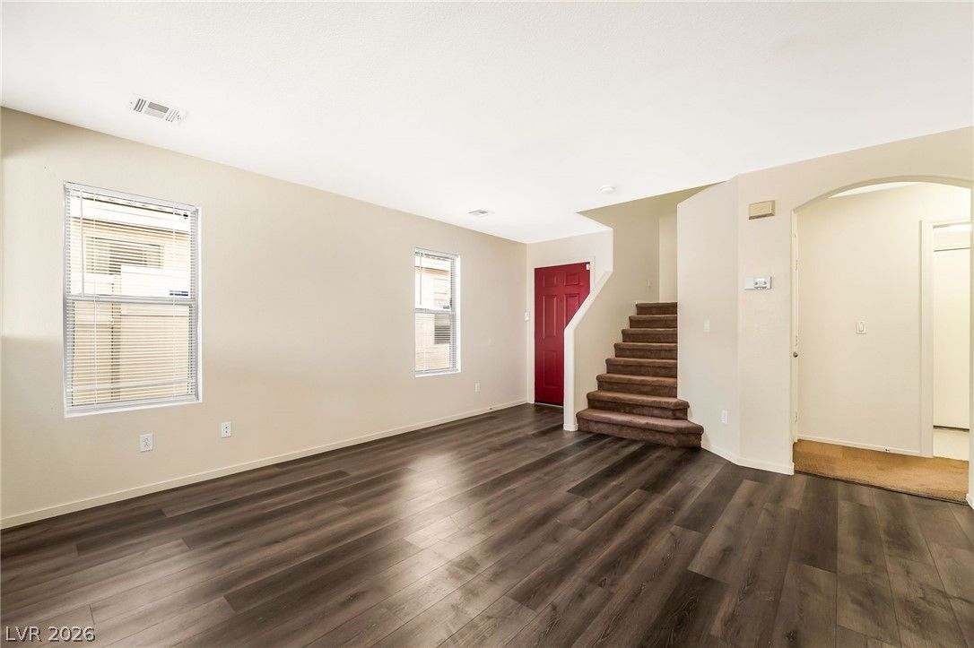 4849 Lone Grove Drive — photo 4 of 16