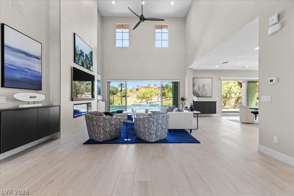 9 Rue Promenade Way — photo 4