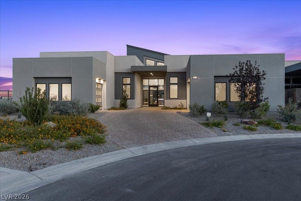 10907 Rossa Peak Avenue — photo 3