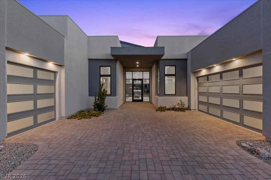 10907 Rossa Peak Avenue — photo 4