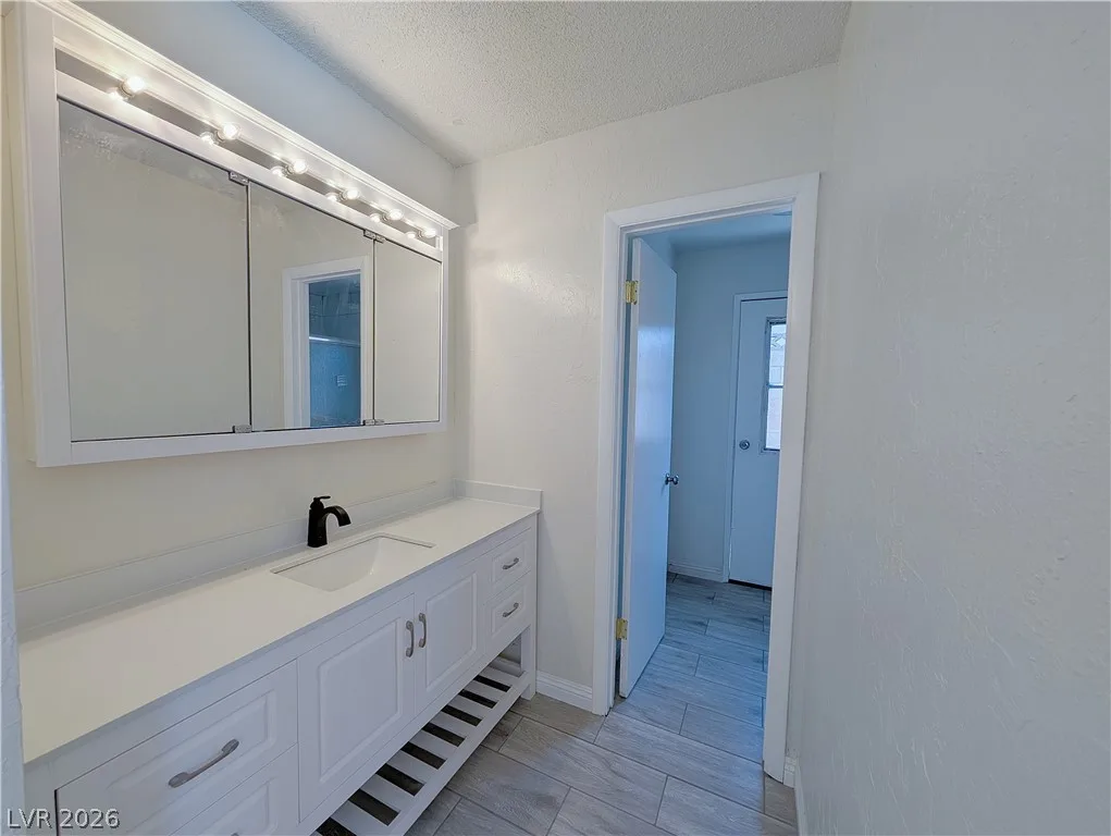 3667 Descanso Street — photo 4
