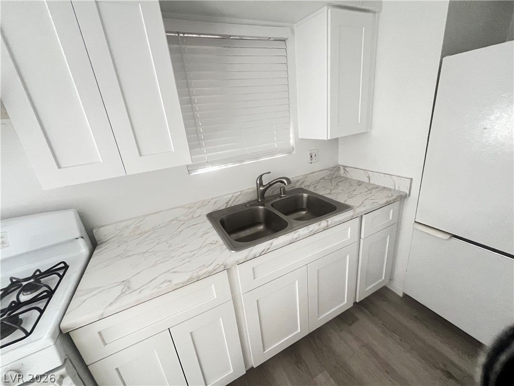 592 Sea Shell Lane — photo 5