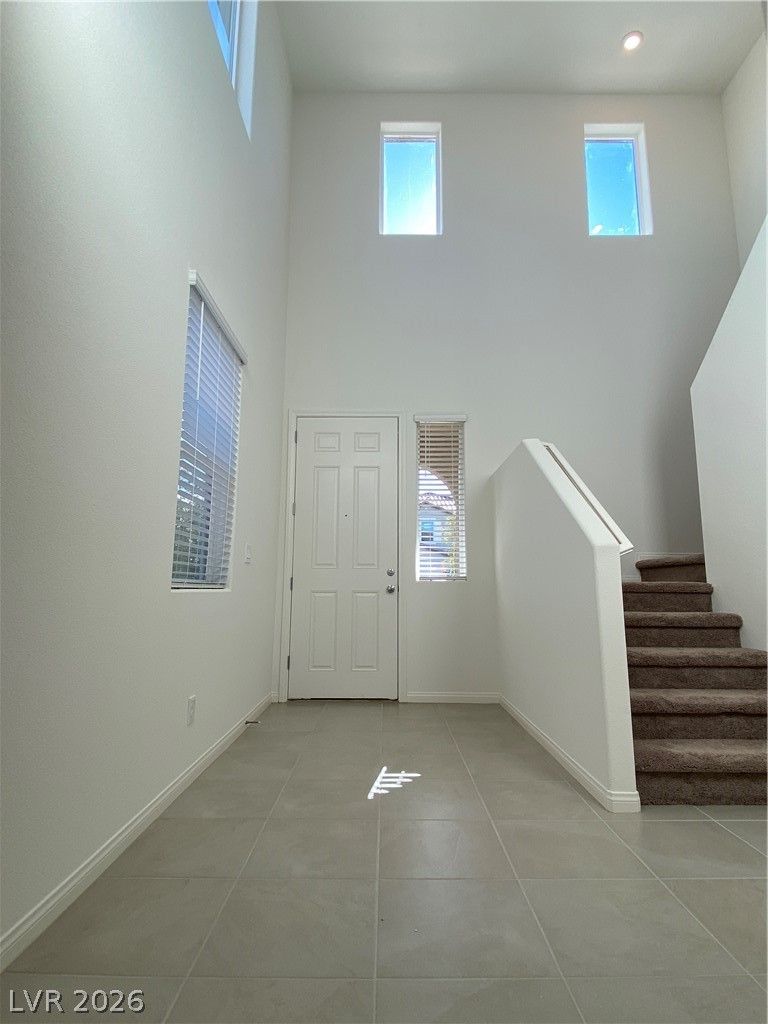 6998 Solano Canyon Avenue — photo 4
