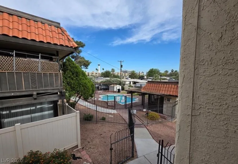 1440 Vegas Valley Drive 8 — photo 2