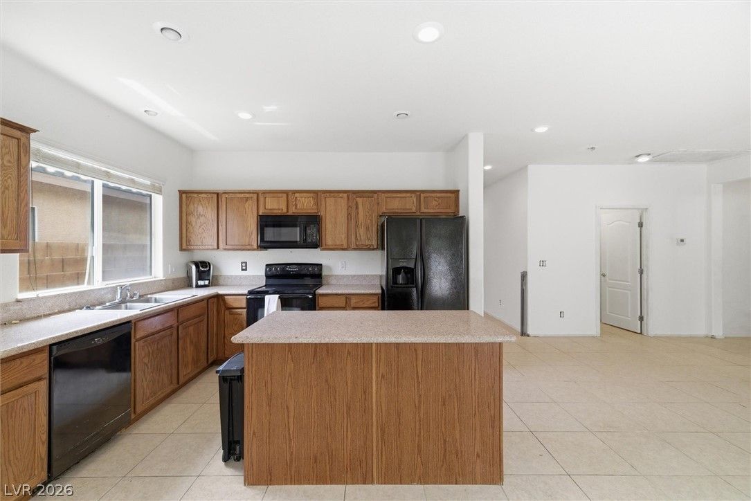 4721 South Adriano Way — photo 4