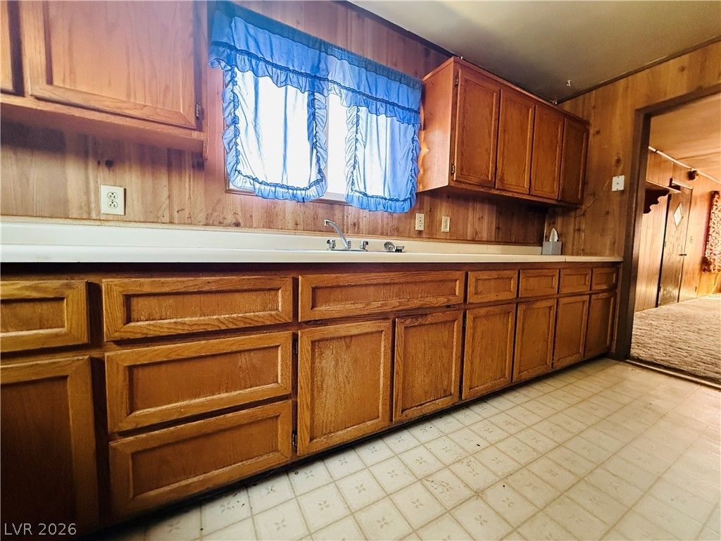 405 Parker Avenue — photo 5