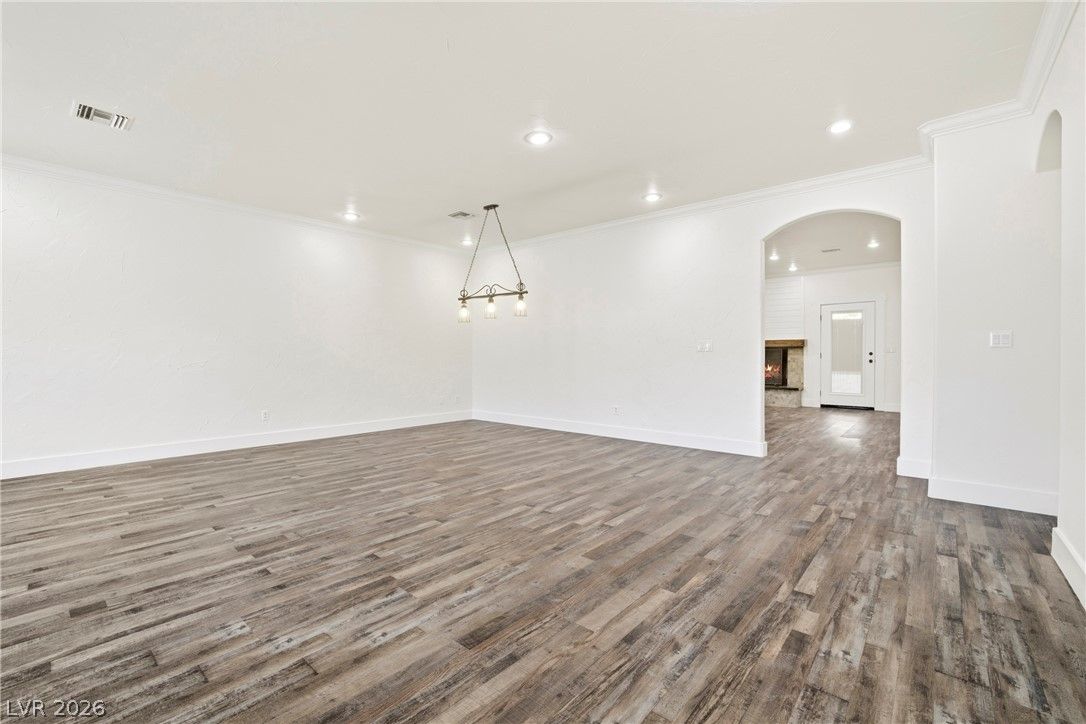 1373 Lake Valley Drive — photo 4