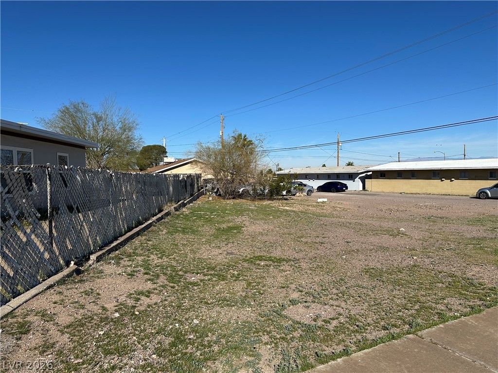 Platinum Street — photo 3 of 12
