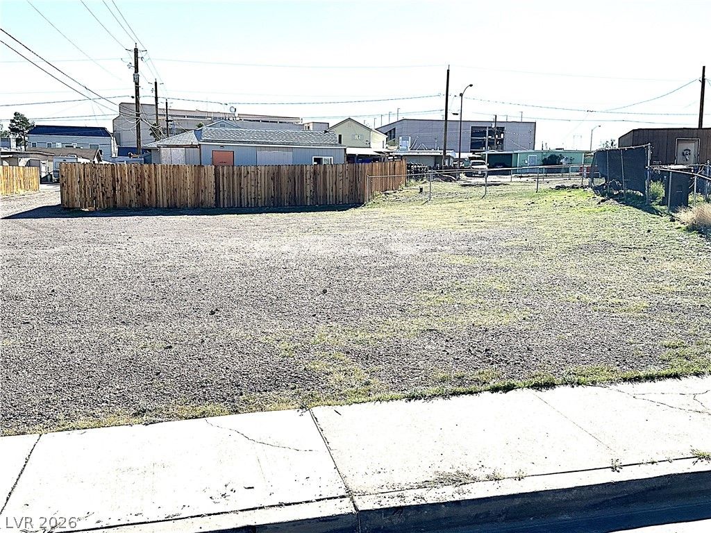 Platinum St Street — photo 3 of 9