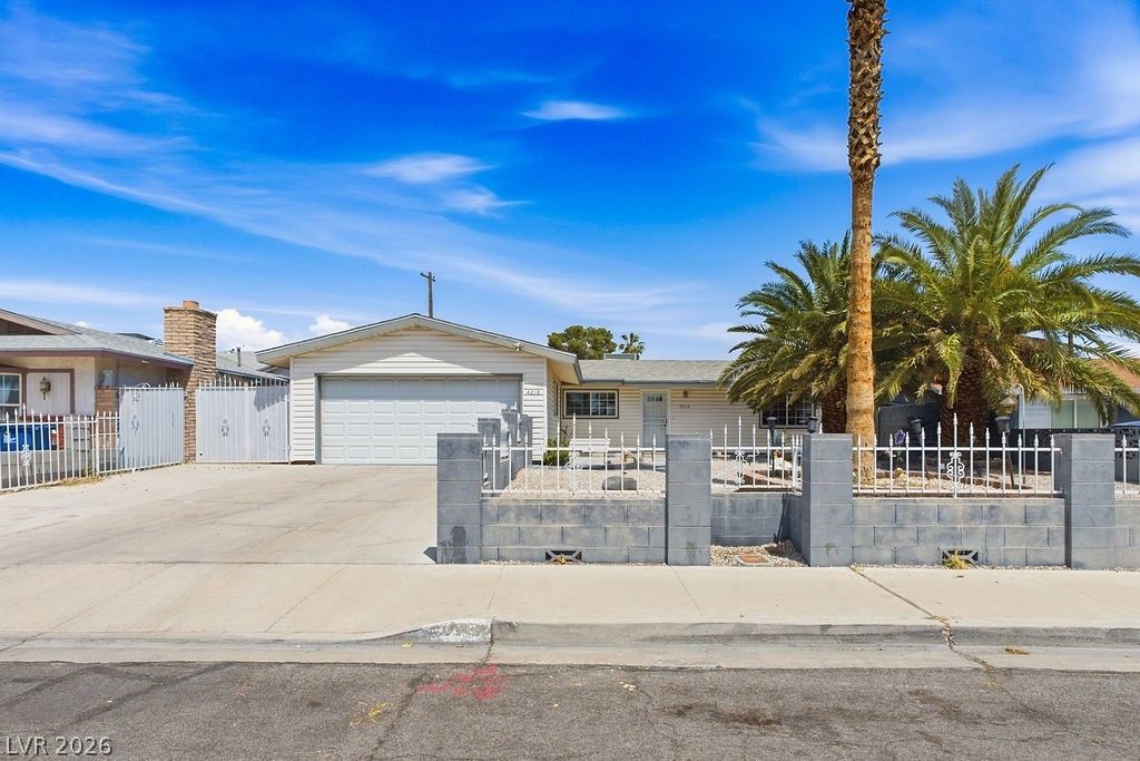4216 Esmeralda Avenue — photo 2 of 26