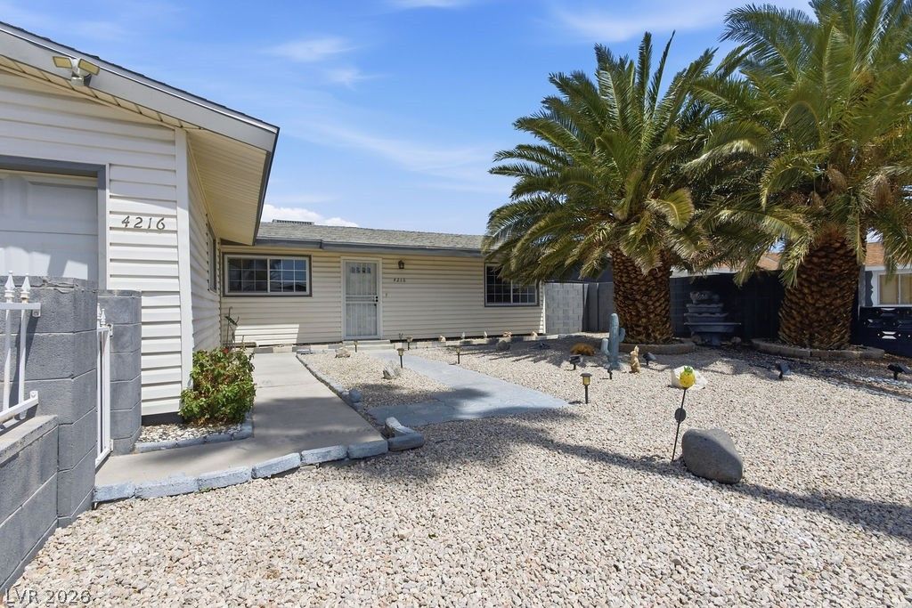 4216 Esmeralda Avenue — photo 4 of 26