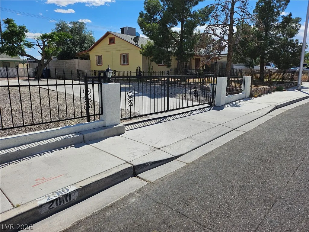 2008 Marlin Avenue 2008 — photo 2