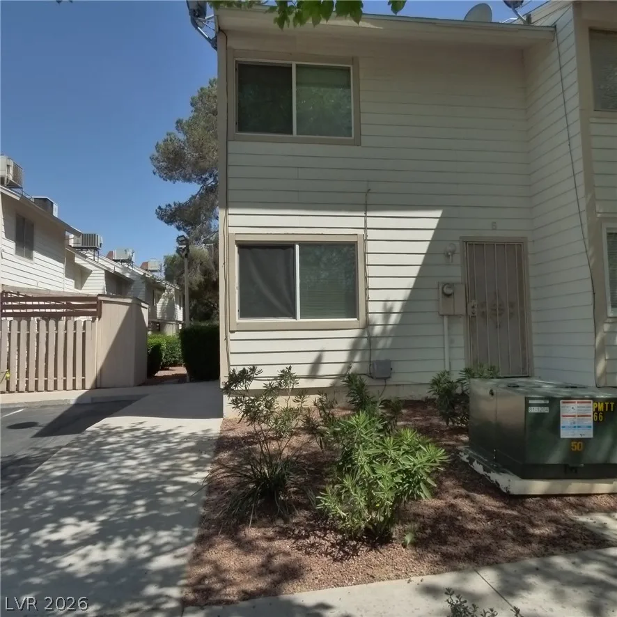 4770 Topaz Street 6 — photo 2