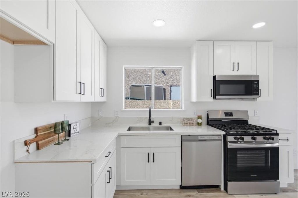 511 Chelsea Drive — photo 5 of 23