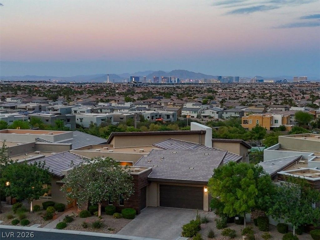 6316 Mojave Sky Street — photo 2