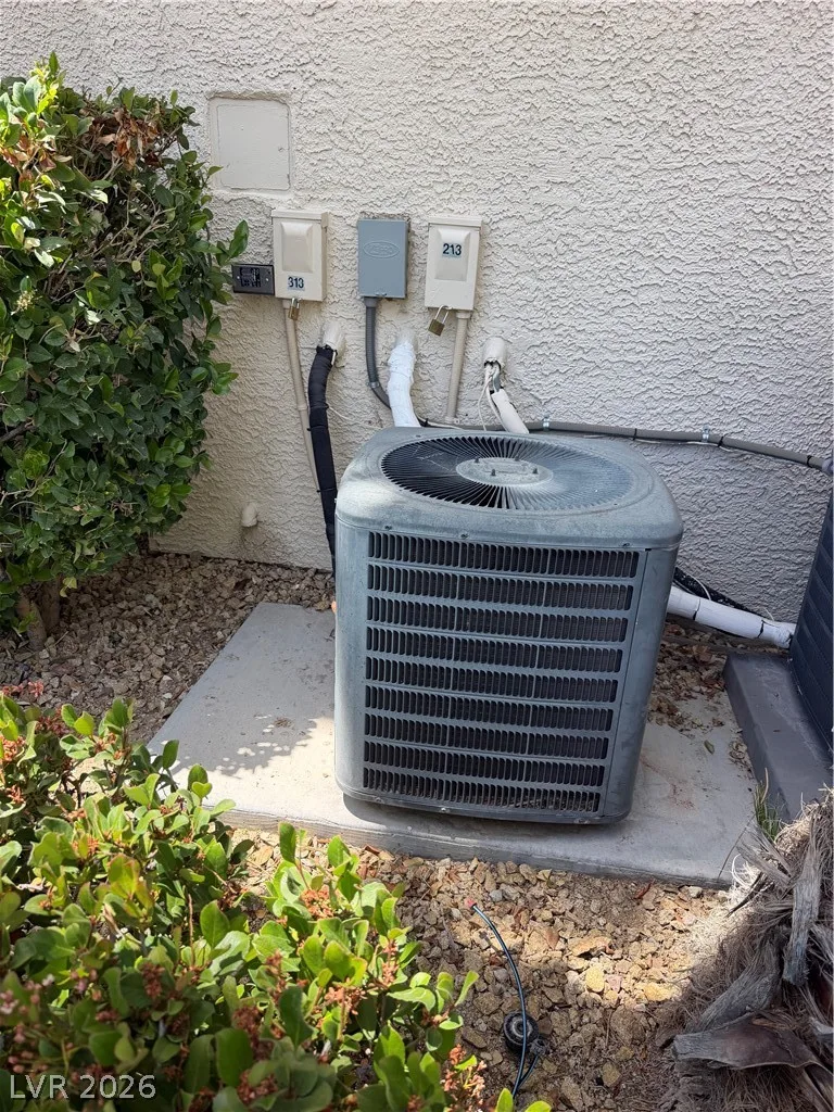 7119 South Durango Drive 213 — photo 2