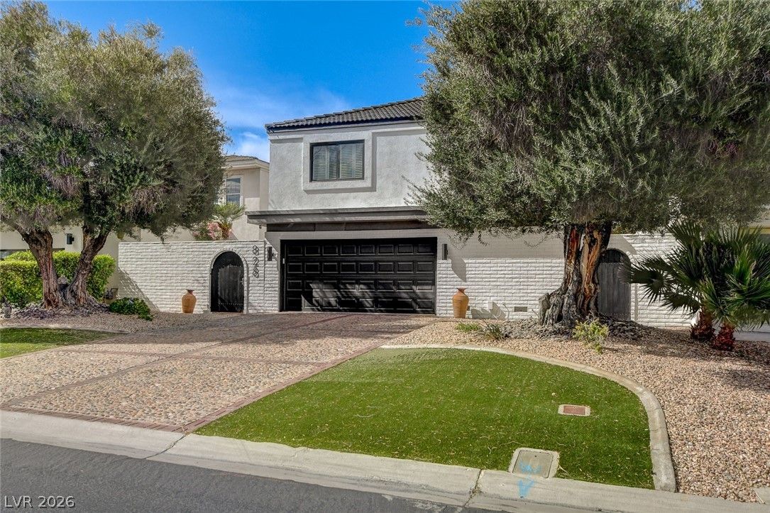 828 Vegas Valley Drive — photo 2