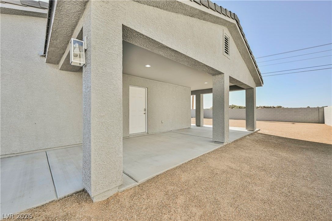 841 Valiant Avenue — photo 5 of 47
