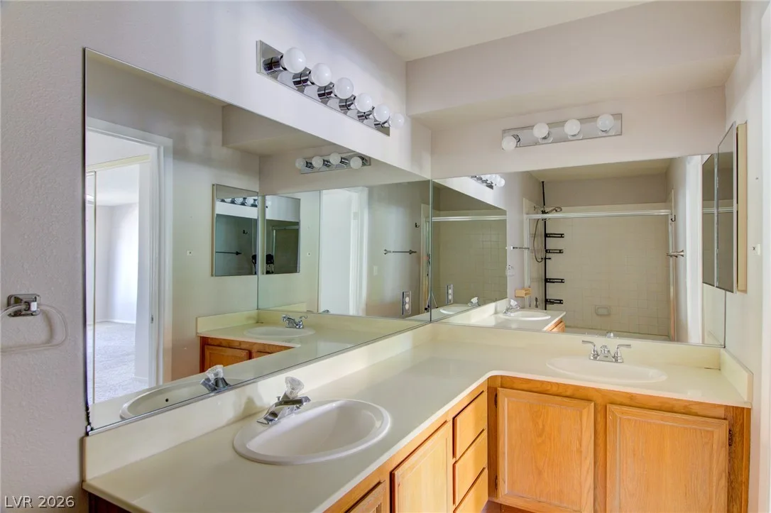 1575 West Warm Springs Road 614 — photo 4 of 14