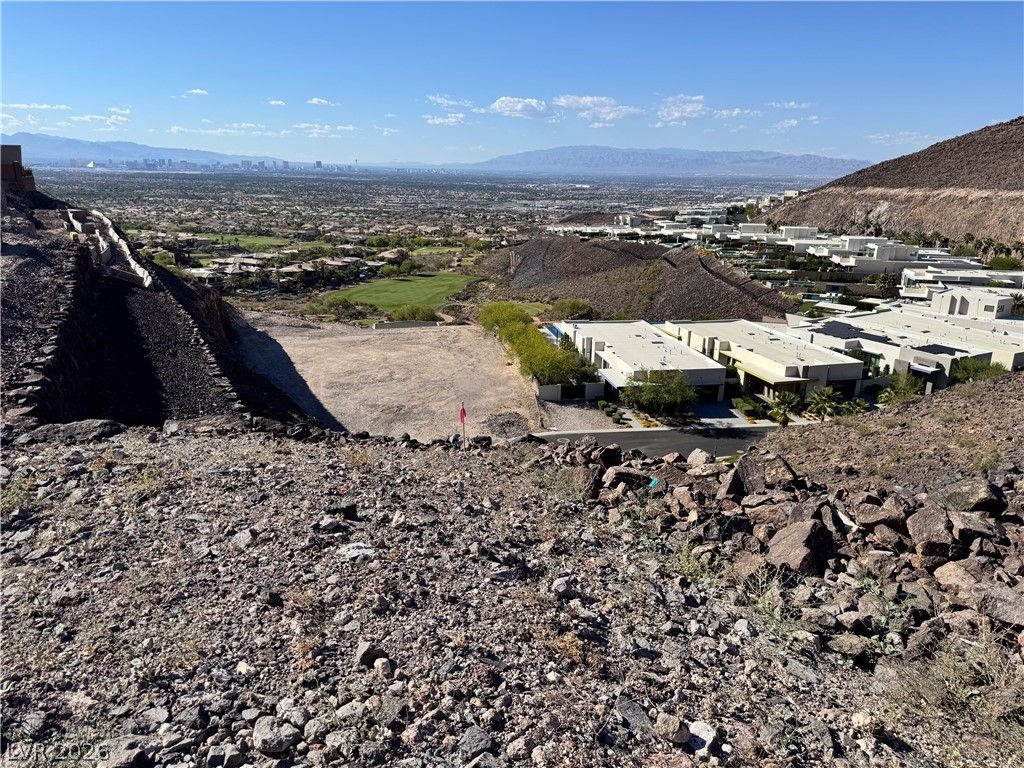 595 Cityview Ridge Drive — photo 2