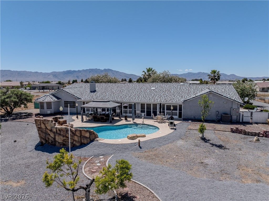 3751 South Mariposa Avenue — photo 4 of 81