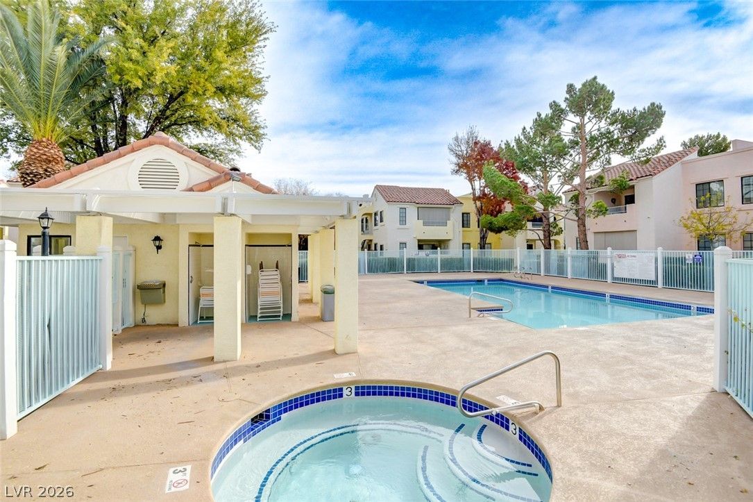 4835 South Torrey Pines Drive 104 — photo 3