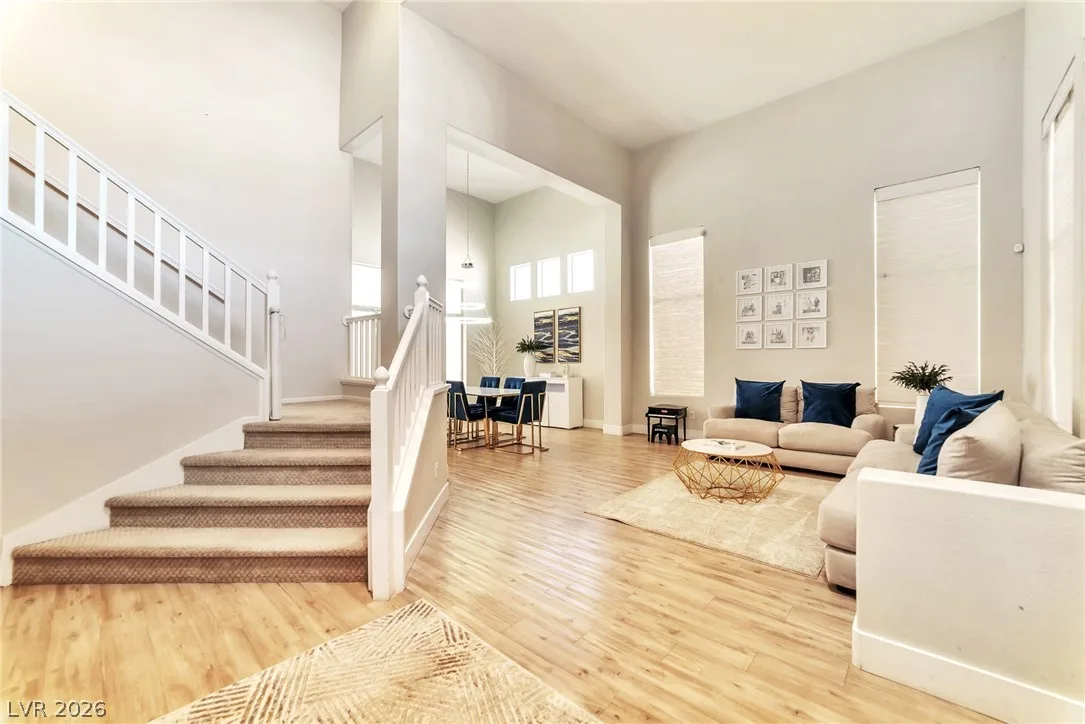 1021 Moorpoint Drive — photo 2