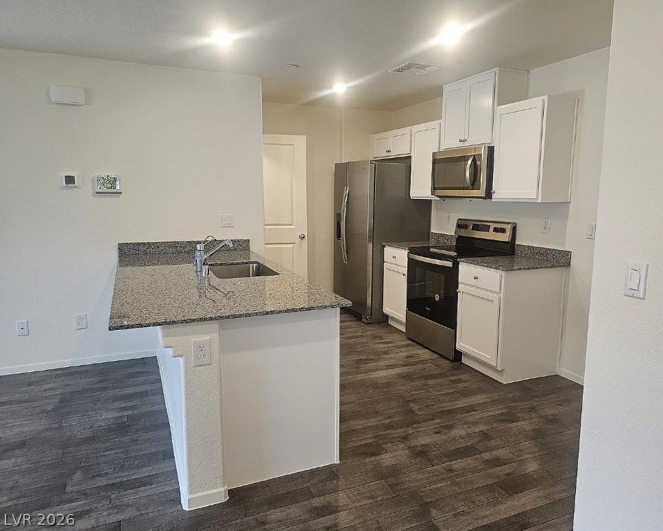 1138 Meadow Sparrow Place — photo 4 of 7