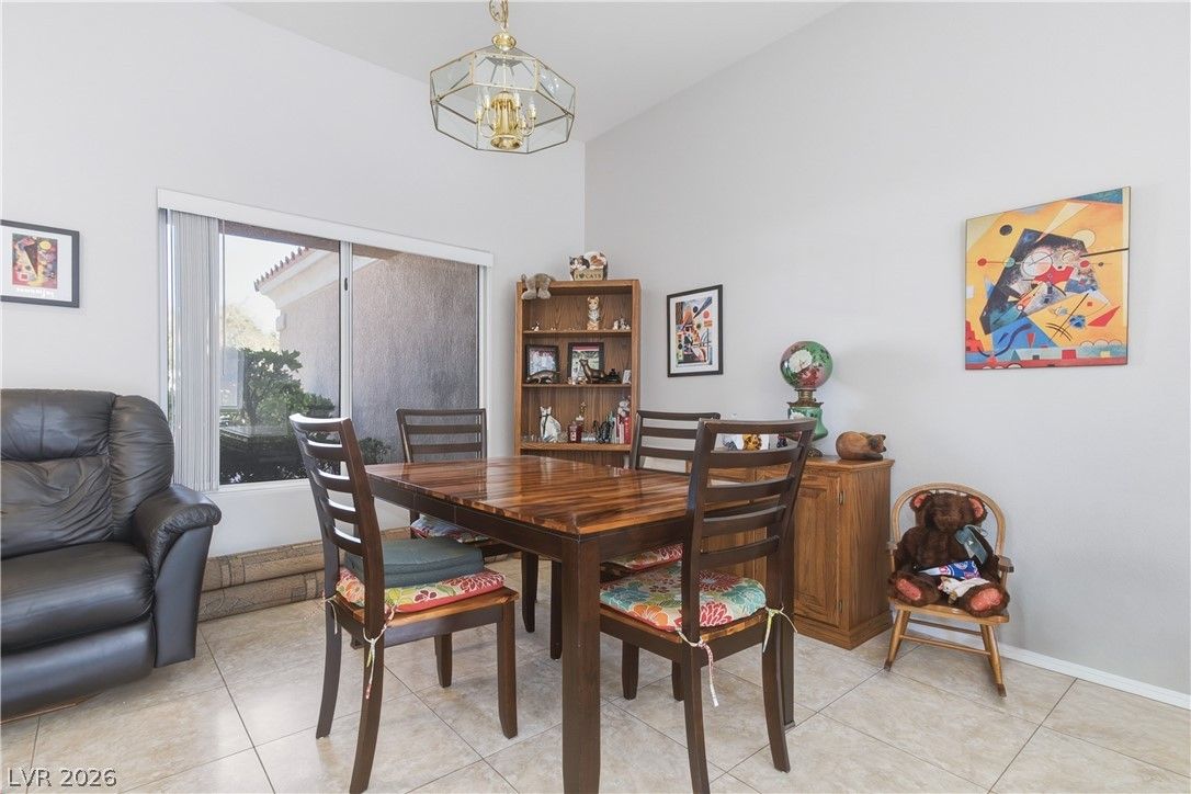 2121 Red Dawn Sky Street — photo 4