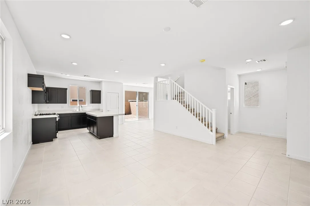 877 Camargo Street — photo 4 of 22