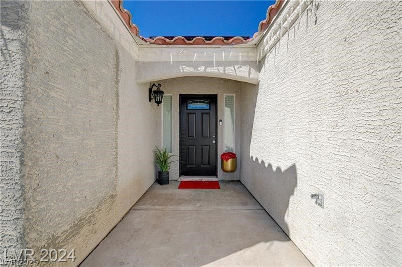 544 Terrace Point Drive — photo 3 of 47